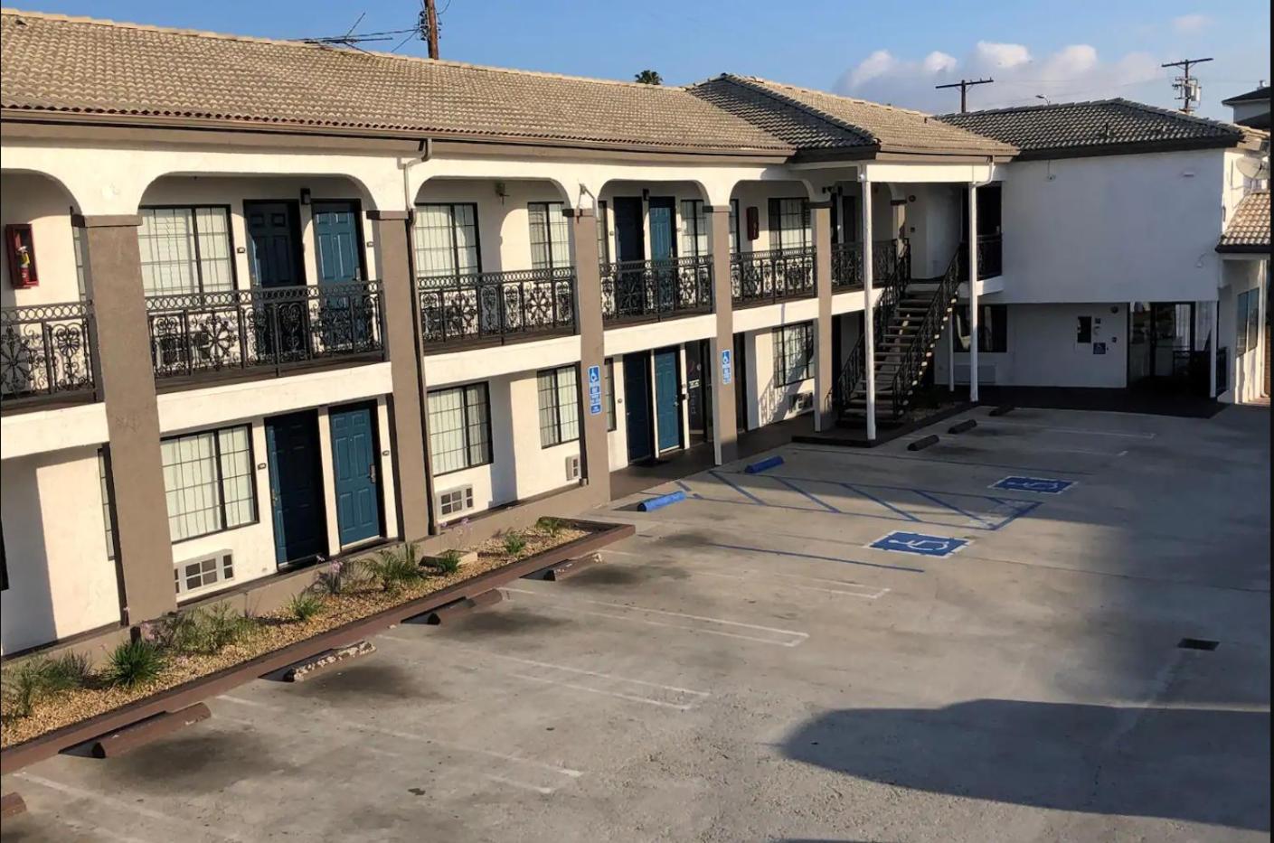 Travelodge By Wyndham Harbor City — Photos 3